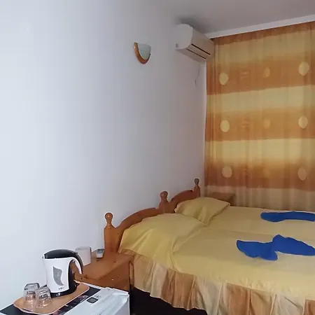 Zlatna Kotva - Andi Guest house Obzor