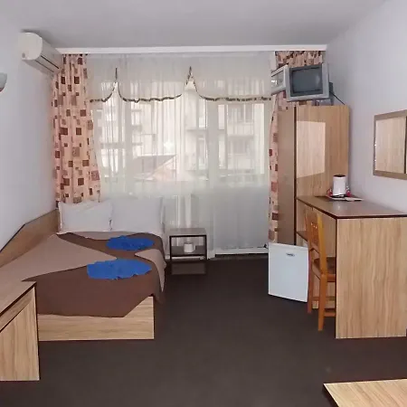 Guest house Zlatna Kotva - Andi 2*